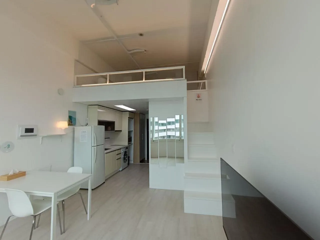 Minimalism Stay At Gimpo Airport Σεούλ